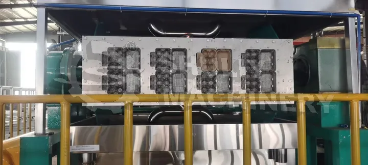 Moule en aluminium pour boîte à œufs