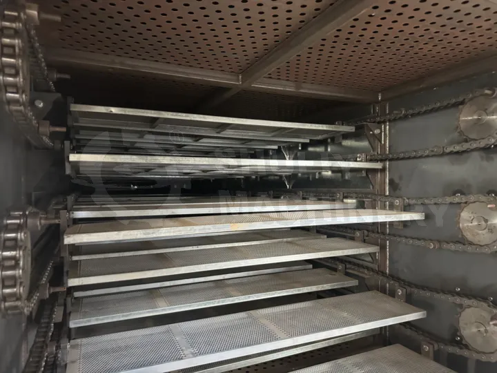 Uganda 4×4 Egg Tray Machine With Metal Dryer: Full Site Installation 4 Inner of metal dryer